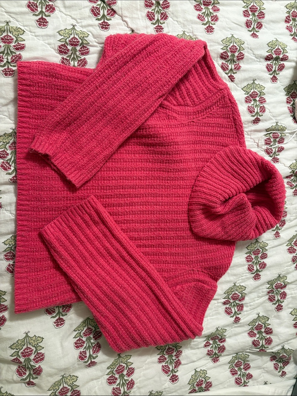 Universal Thread Hot Pink Ribbed Turtleneck Sweater